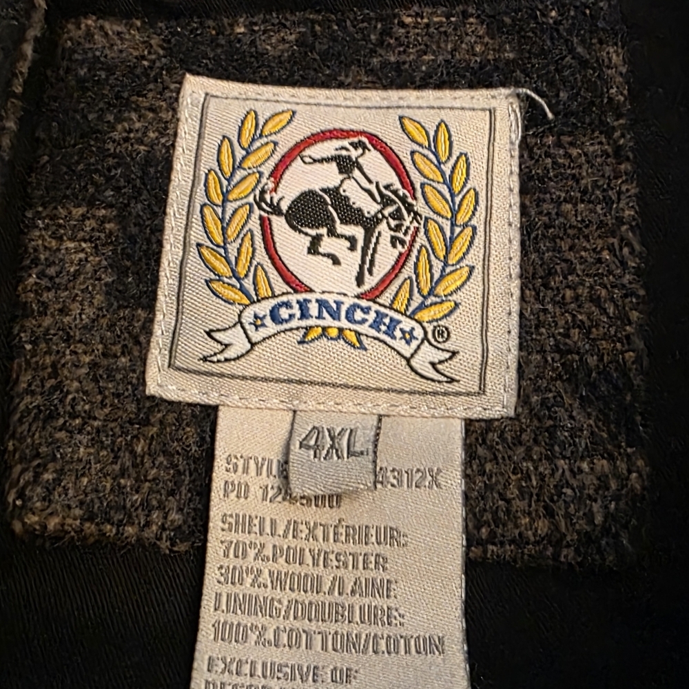 Cinch Black and Gray Geometric Vest - Picture 3 of 3